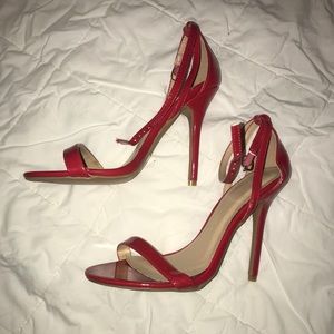 RED HEELS
